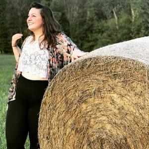 Meet your Posher, Abbey